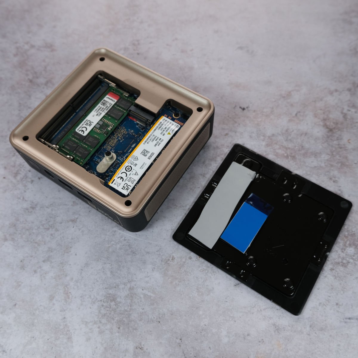 Sapphire Edge AI 340 6