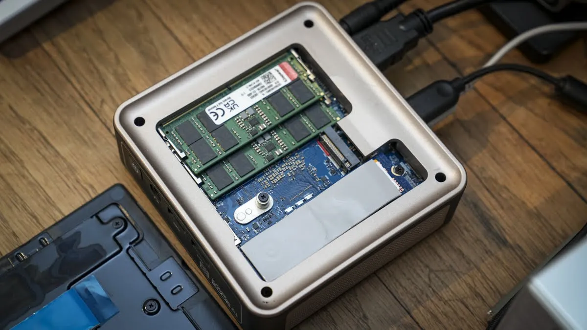 Đánh giá Sapphire Edge AI 370: Sức mạnh AI thu nhỏ trong lòng bàn tay! 12 Sapphire Edge AI 370 4 1