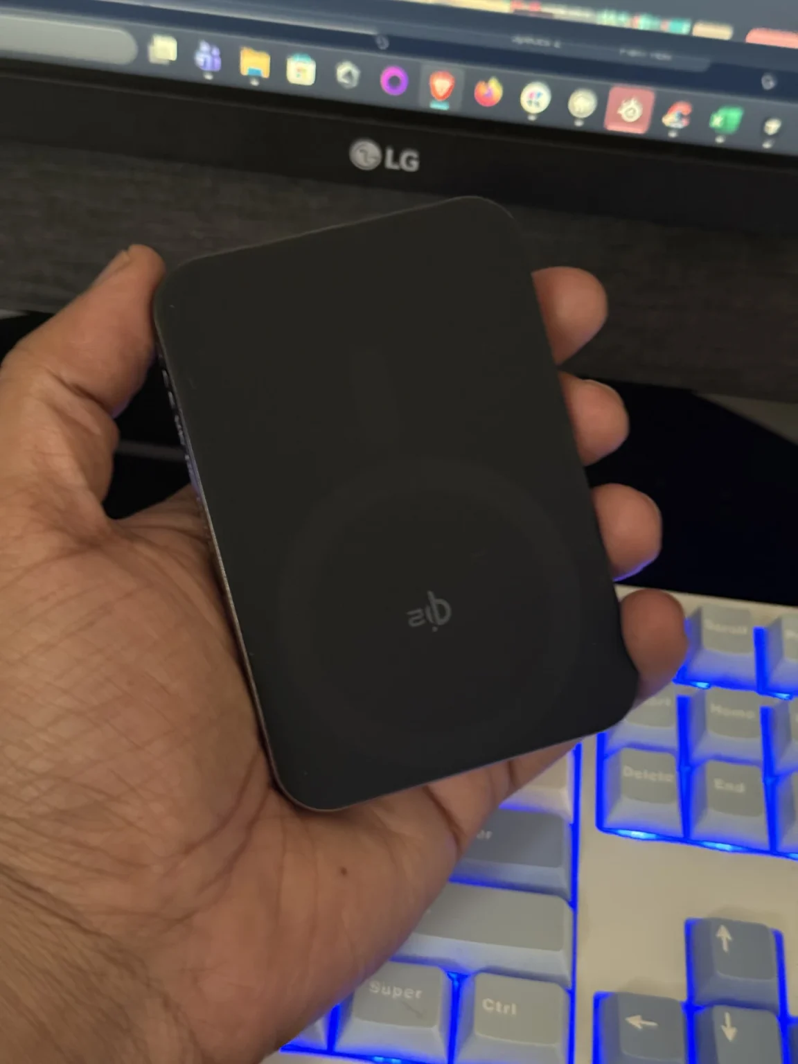 Sharge AeroMag 10K 5