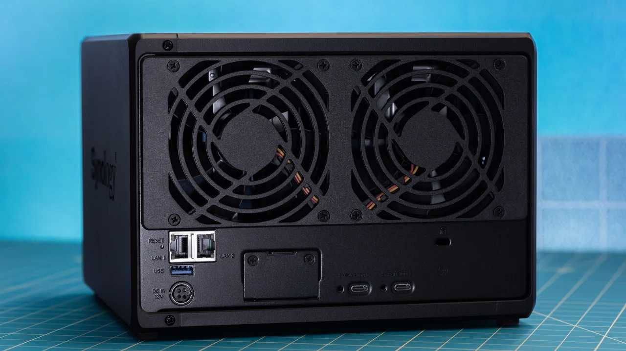 Đánh giá Synology DiskStation DS1525+: NAS 5-khay đáng tin cậy cho văn phòng hiện đại (sức mạnh 2.5GbE). 10 Synology DiskStation DS15257