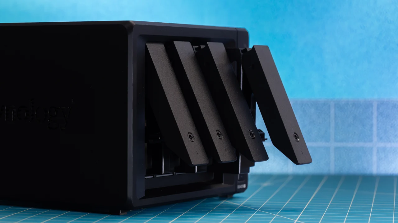 Đánh giá Synology DiskStation DS425+: NAS thân thiện với doanh nghiệp vừa và nhỏ với mức giá hợp lý 10 Synology DiskStation DS4257