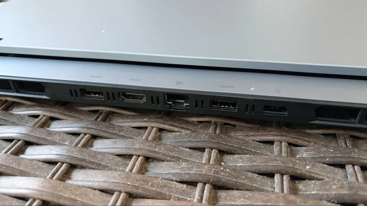 Y2ZsESUpSN6Ns7LWLNUUxT 1200 80.jpg