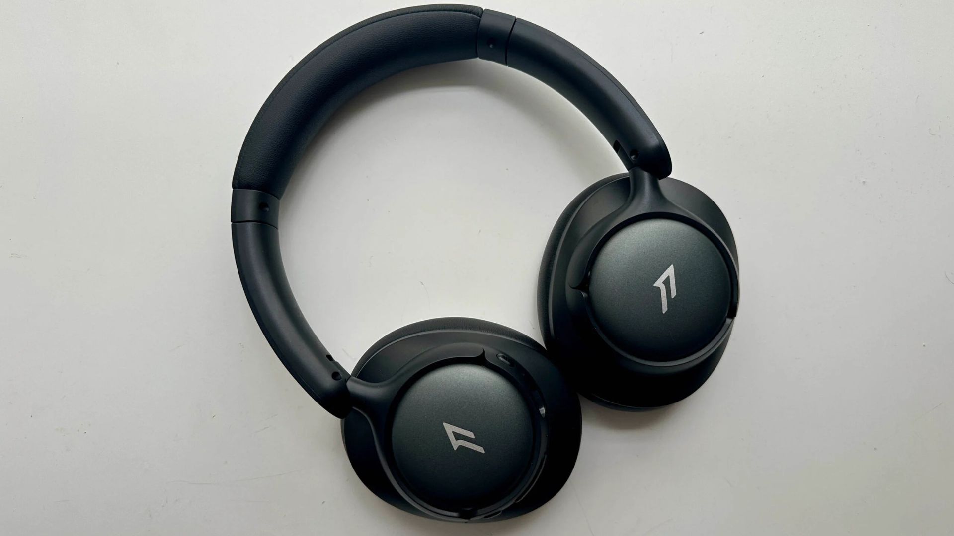 Đánh giá 1MORE SonoFlow SE HQ31 – Tai nghe không dây nhẹ, pin trâu và chất âm vượt mong đợi 1 1MORE SonoFlow SE HQ31 1