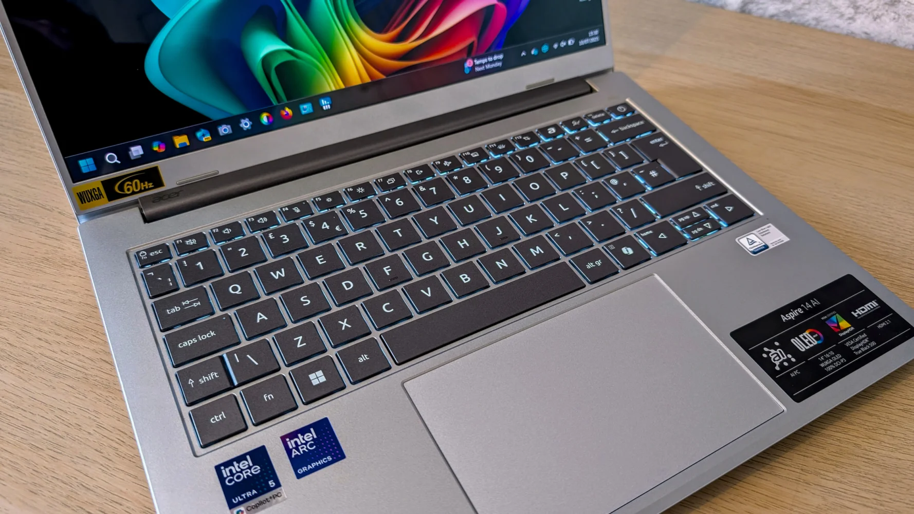 Đánh giá Acer Aspire 14 AI (A14-53M) – Laptop AI mỏng nhẹ, hiệu năng mạnh mẽ cho học tập, làm việc và giải trí 23 Acer Aspire 14 AI A14 53M11