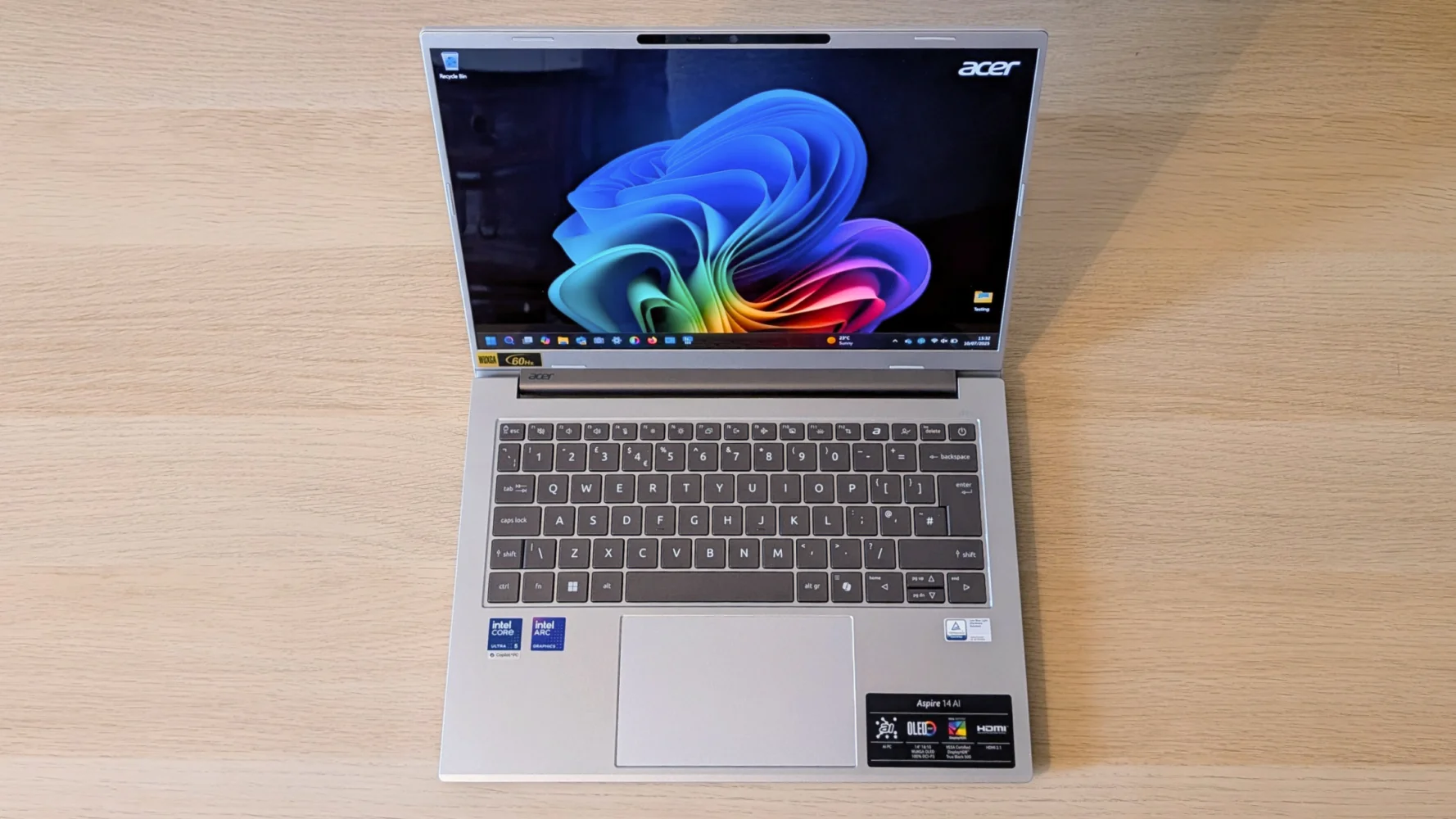 Đánh giá Acer Aspire 14 AI (A14-53M) – Laptop AI mỏng nhẹ, hiệu năng mạnh mẽ cho học tập, làm việc và giải trí 18 Acer Aspire 14 AI A14 53M7