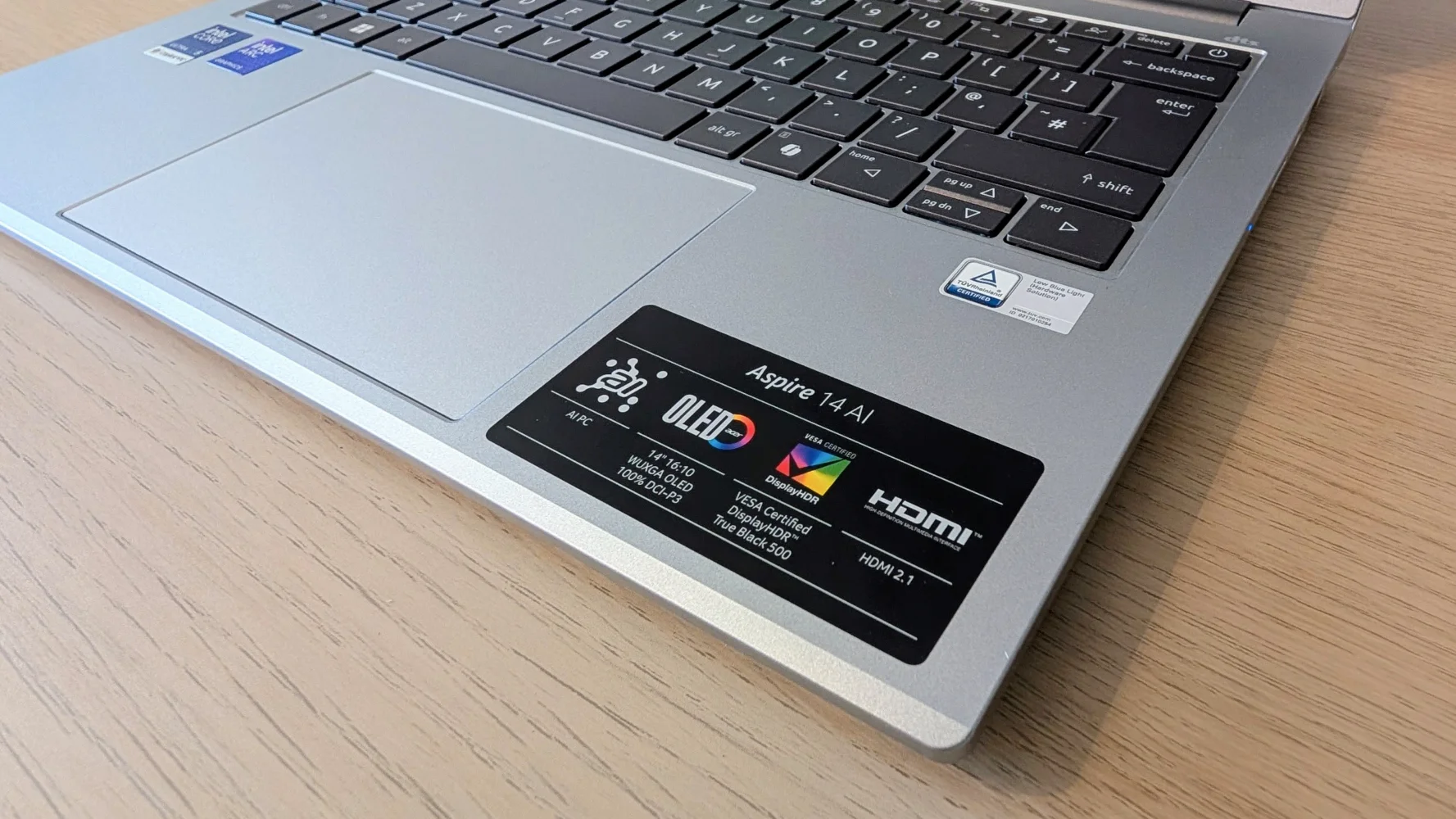 Đánh giá Acer Aspire 14 AI (A14-53M) – Laptop AI mỏng nhẹ, hiệu năng mạnh mẽ cho học tập, làm việc và giải trí 19 Acer Aspire 14 AI A14 53M8