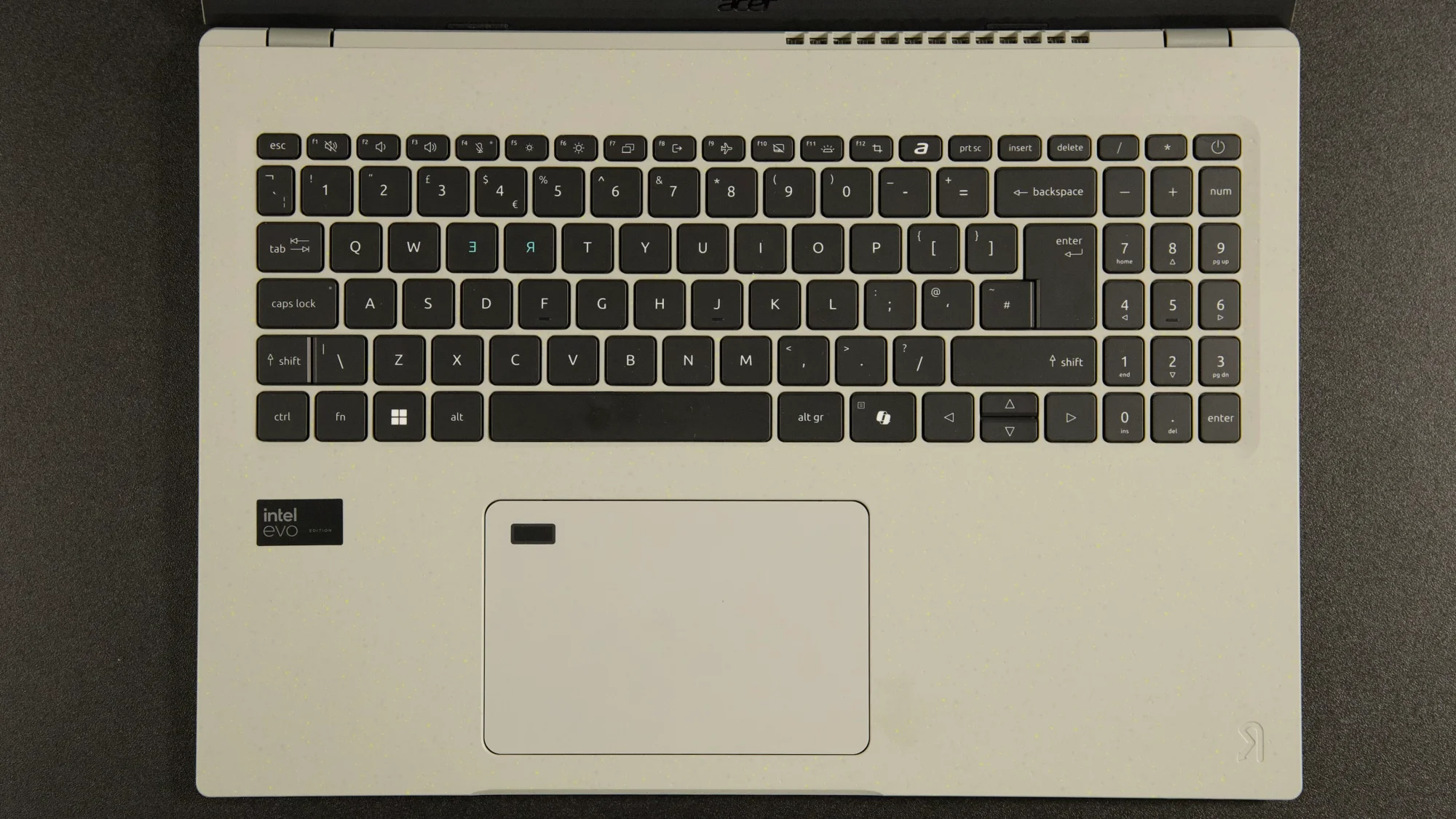 Đánh giá Acer Aspire Vero 16 – Chiếc laptop thân thiện môi trường với màn hình 16 inch rộng rãi và hiệu năng bền bỉ cho công việc hằng ngày 23 Acer Aspire Vero 16.10