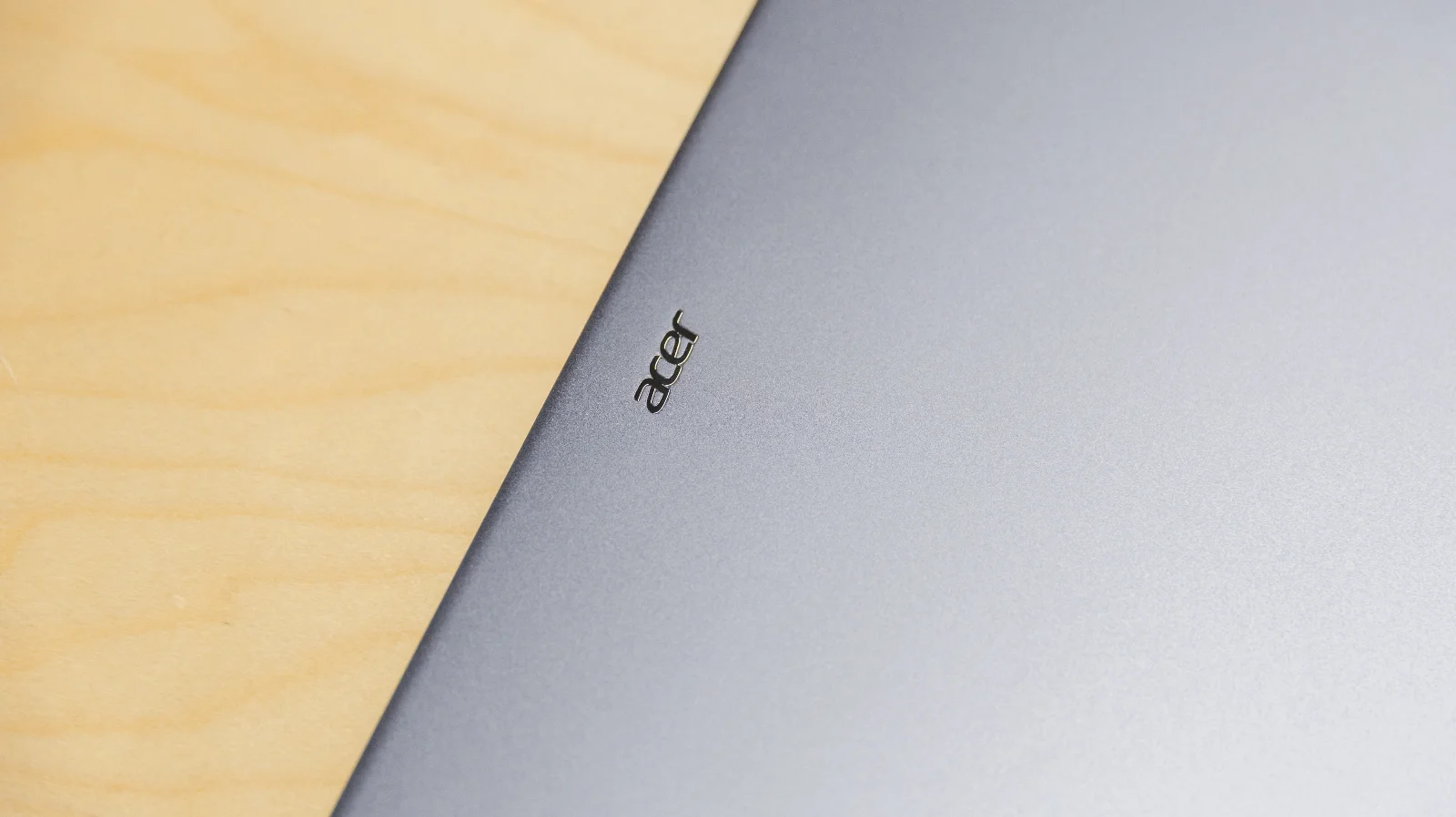 Đánh giá Acer Swift X 16 OLED (SFX16-61G) – Laptop hiệu năng mạnh mẽ với màn hình OLED 16 inch, lựa chọn đỉnh cao cho sáng tạo và đa nhiệm 17 Acer Swift X 16 OLED SFX16 61G.8