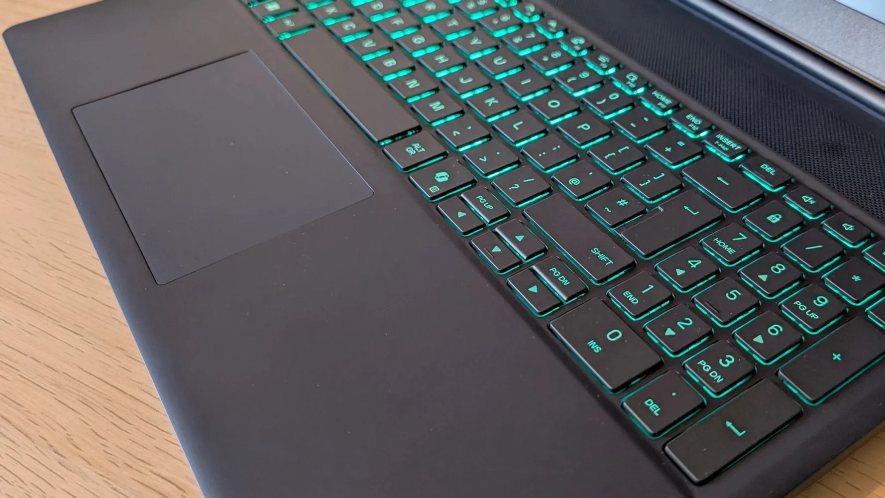 Đánh giá Alienware 16X Aurora – Cỗ máy chiến game mạnh mẽ với GPU RTX, tản nhiệt tối ưu và trải nghiệm cao cấp 21 Alienware 16X Aurora.13