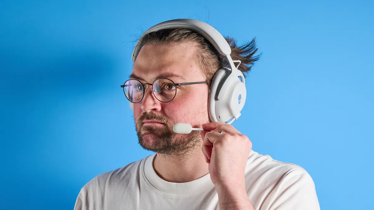 Alienware Pro Wireless Gaming Headset: Chất âm mạnh mẽ, thiết kế đậm chất Gaming 19 Alienware Pro Wireless Gaming Headset 3