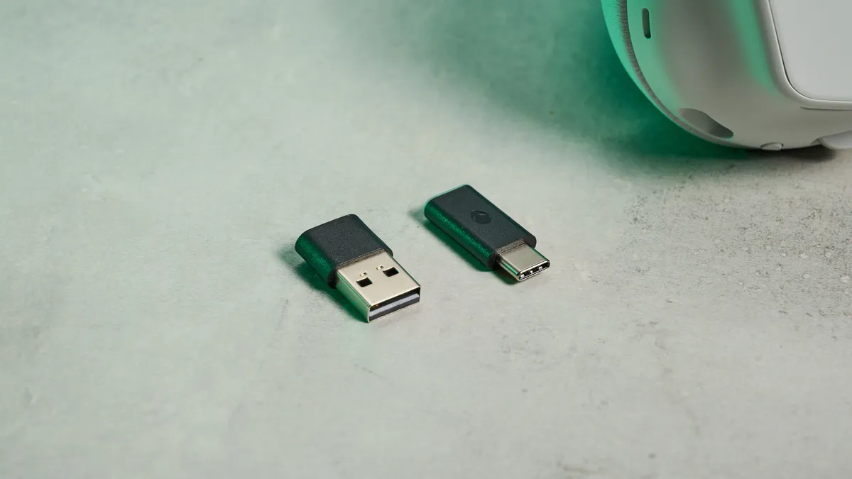 Alienware Pro Wireless Gaming Headset: Chất âm mạnh mẽ, thiết kế đậm chất Gaming 23 Alienware Pro Wireless Gaming Headset 7