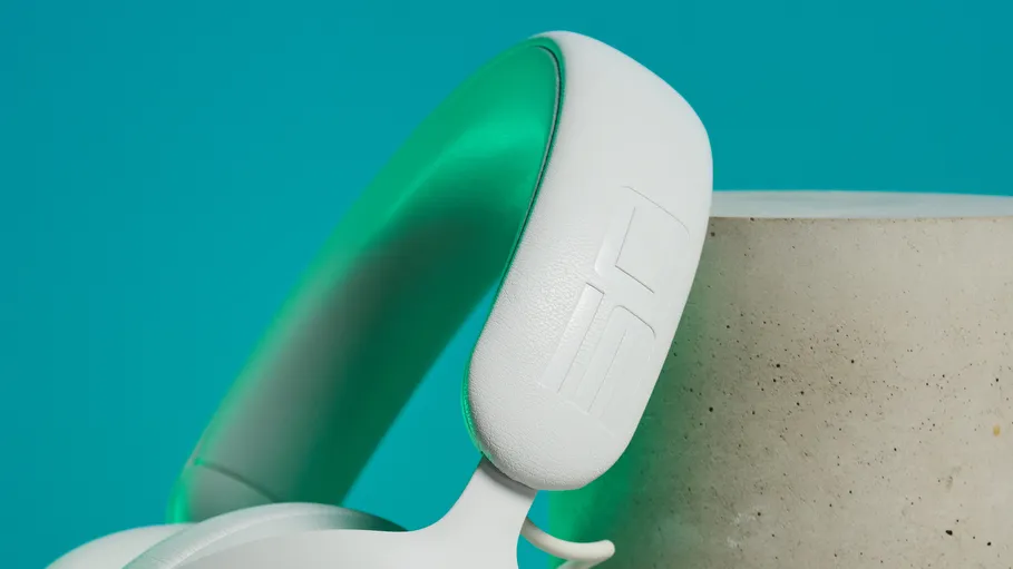 Alienware Pro Wireless Gaming Headset: Chất âm mạnh mẽ, thiết kế đậm chất Gaming 25 Alienware Pro Wireless Gaming Headset 9