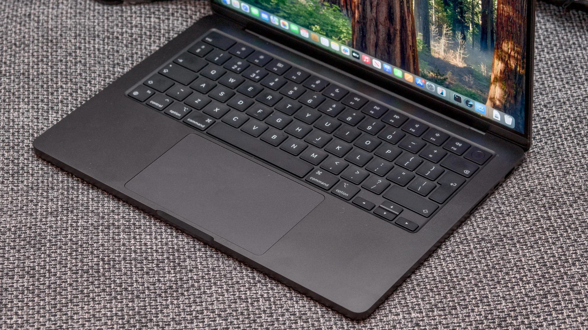 Apple MacBook Pro 14 inch M4.12