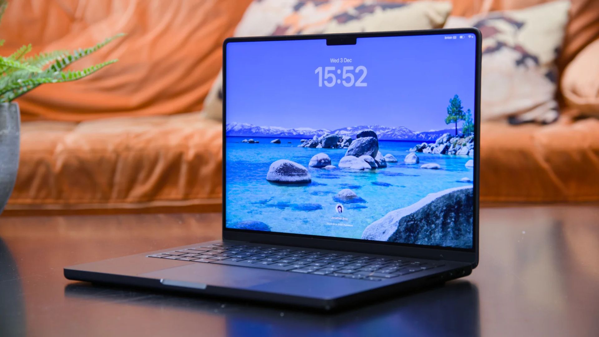 Đánh giá Apple MacBook Pro M5 (2025) – Sức mạnh bứt phá với chip M5, thiết kế đỉnh cao cho sáng tạo và hiệu suất chuyên nghiệp 1 Apple MacBook Pro M5 20251