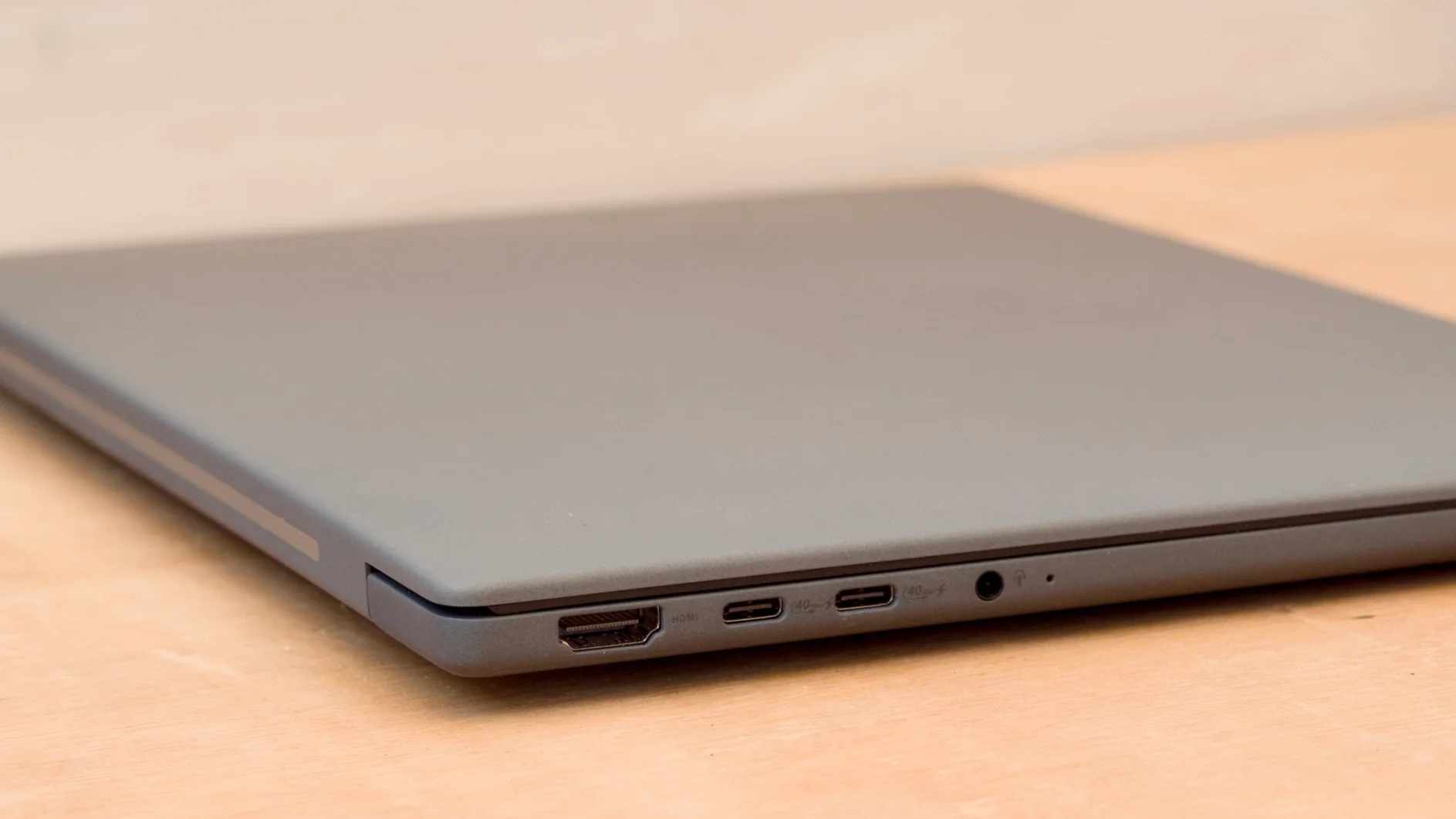 Đánh giá Asus Zenbook A14 – Laptop siêu mỏng nhẹ với hiệu năng vượt trội cho người dùng hiện đại 17 Asus Zenbook A14.8