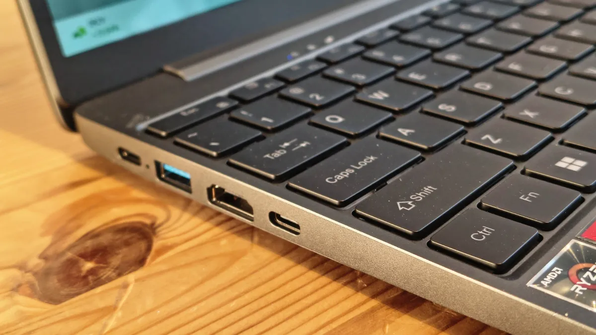 Chuwi CoreBook X 7430U 4