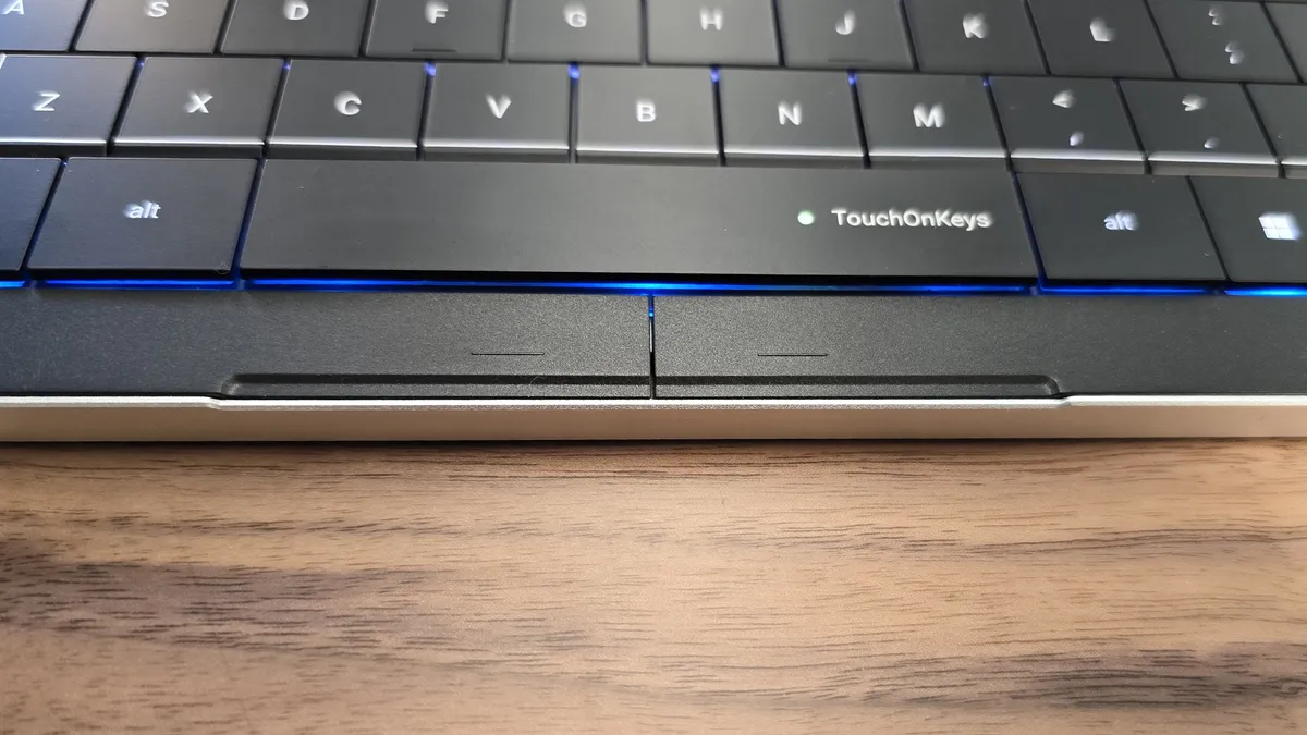 Đánh giá Clevetura CLVX 1 – Bàn phím cảm ứng thông minh với công nghệ điều khiển cử chỉ thế hệ mới 16 Clevetura CLVX 14.jpg