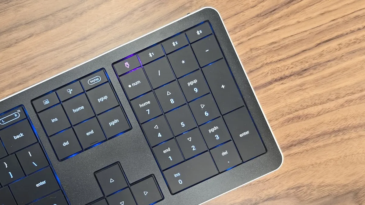 Đánh giá Clevetura CLVX 1 – Bàn phím cảm ứng thông minh với công nghệ điều khiển cử chỉ thế hệ mới 12 Clevetura CLVX 18.jpg