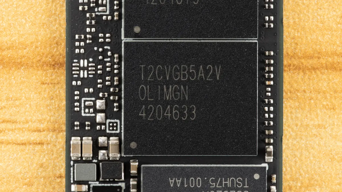 Corsair MP700 Micro 4TB SSD.22.jpg