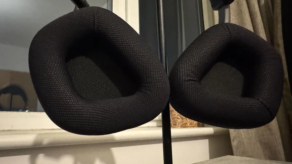 Corsair Void v2 MAX 5