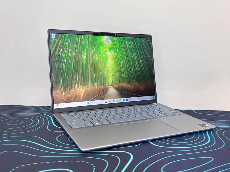 Top những chiếc laptop có thời lượng pin tốt nhất hiện nay – Lựa chọn nào là hoàn hảo cho học tập, làm việc? 18 Dell Inspiron 14 Plus 7441