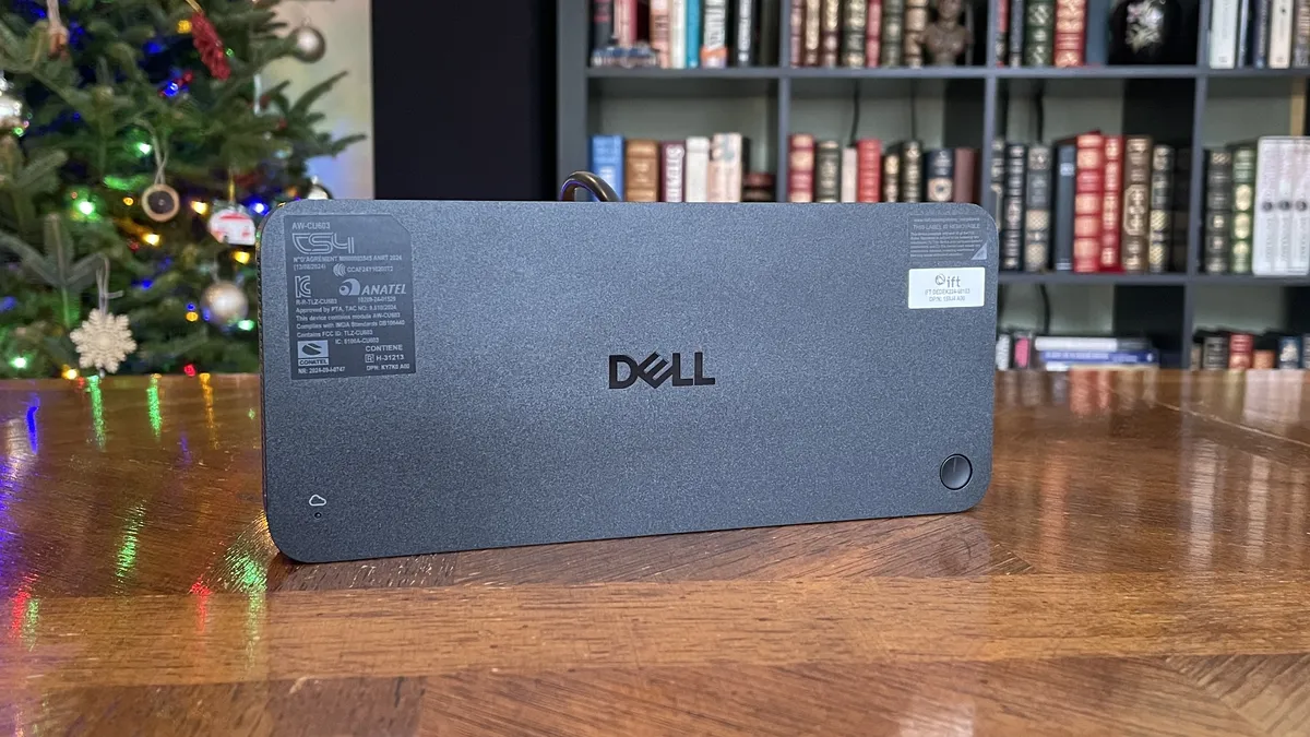 Dell Pro Thunderbolt 5 Smart Dock (SD25TB5): Đơn giản hóa bàn làm việc, tối đa hóa năng suất. 13 Dell Pro Thunderbolt 5 Smart Dock SD25TB5 6
