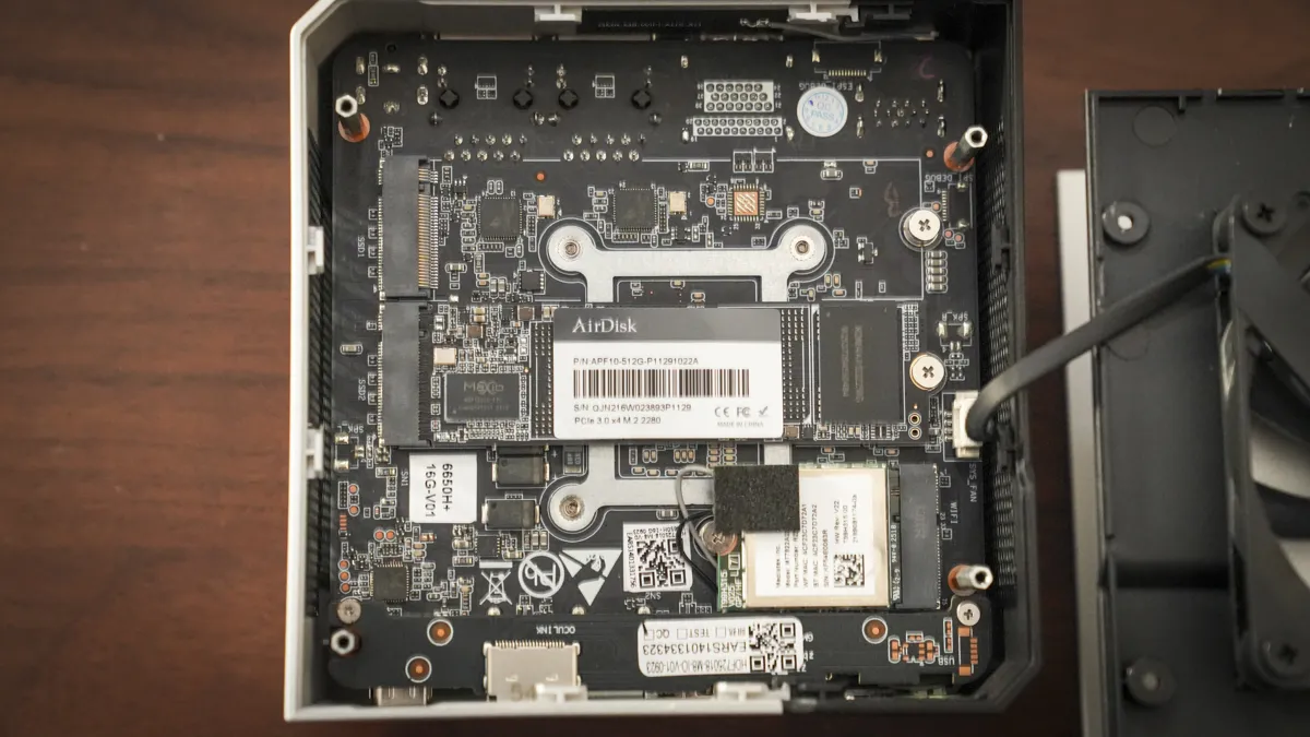 GMKtec NucBox M8: Sức mạnh "khủng" của AMD Ryzen 7 trong chiếc PC Mini chỉ bằng lòng bàn tay 11 GMKtec NucBox M8 3