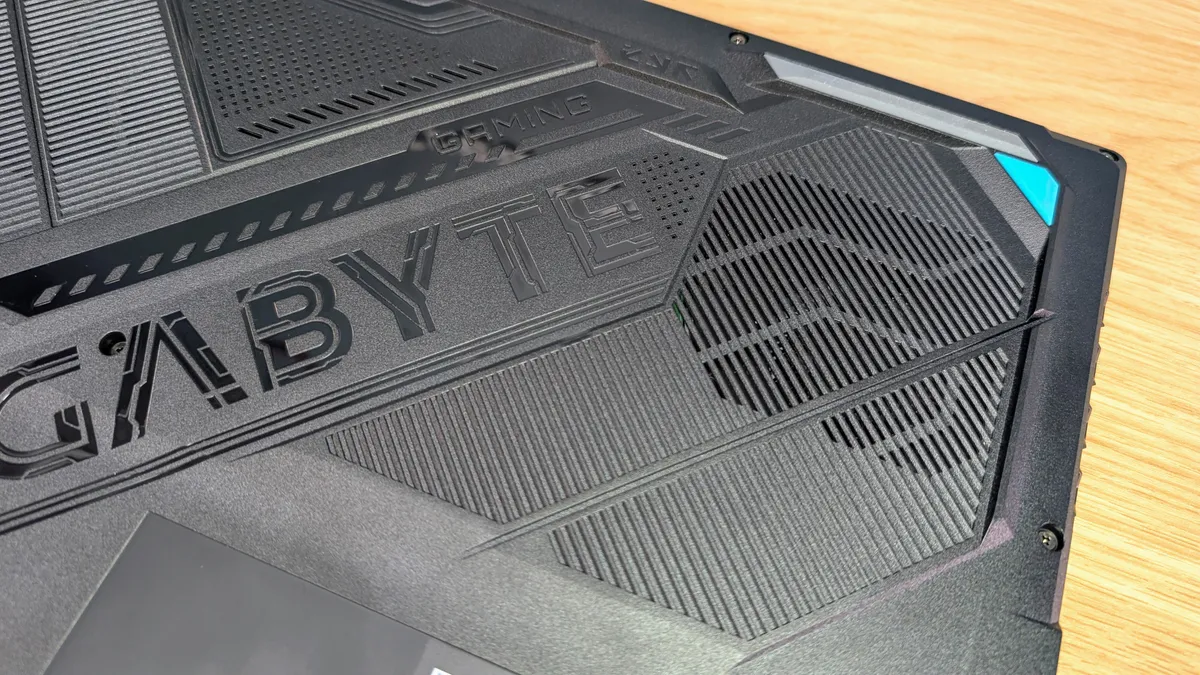 Gigabyte Gaming A16 Pro4.jpg