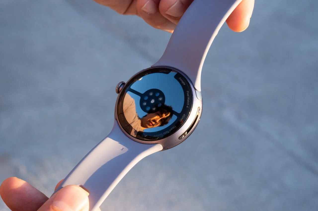 Google Pixel Watch 4 8