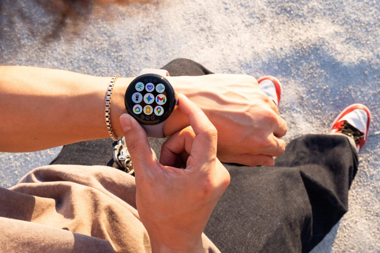 Google Pixel Watch 4 9