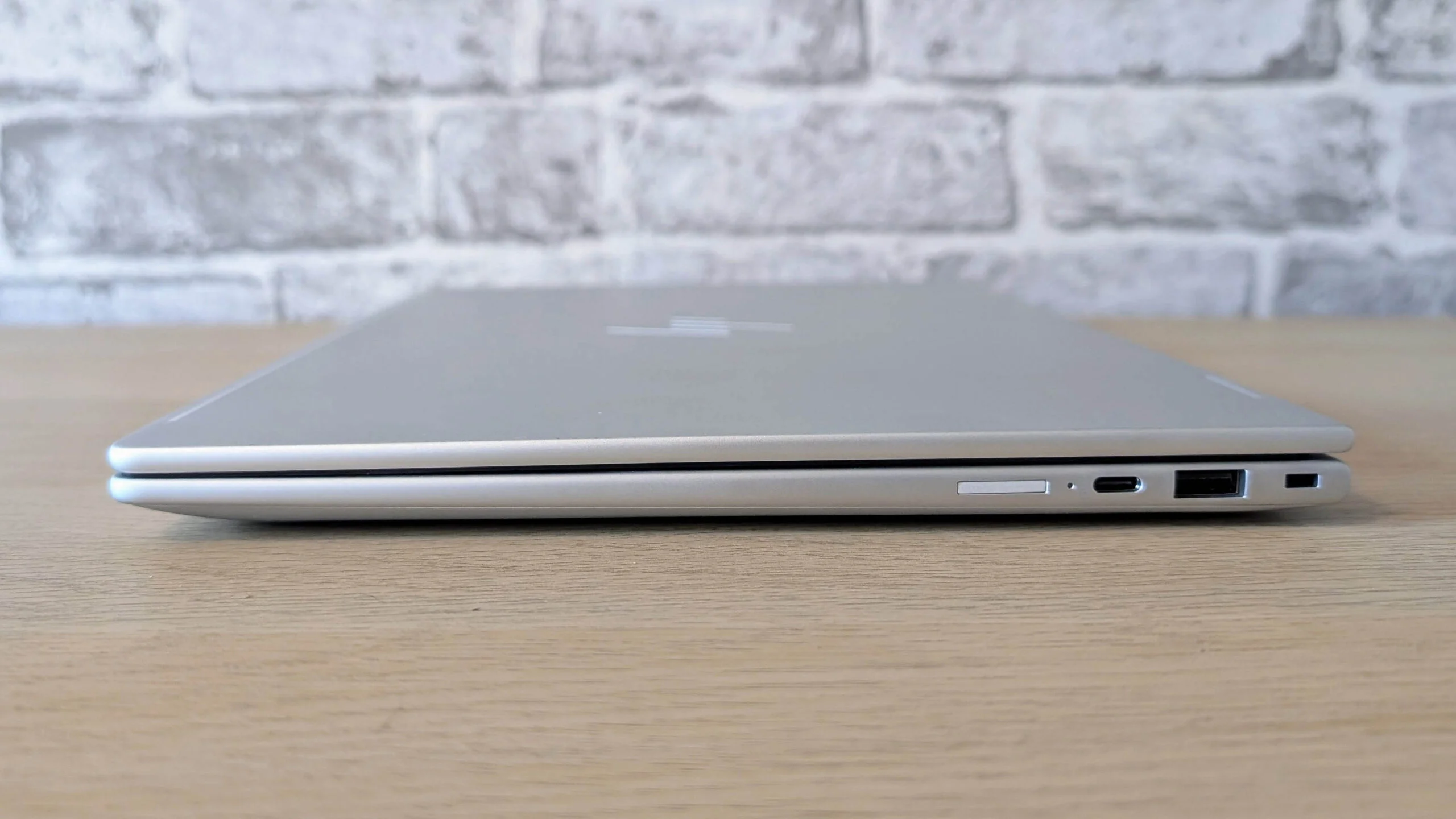 Đánh giá HP EliteBook X Flip G1i – Laptop 2 trong 1 cao cấp, linh hoạt và hiệu năng mạnh mẽ cho công việc chuyên nghiệp 18 HP EliteBook X Flip G1i6