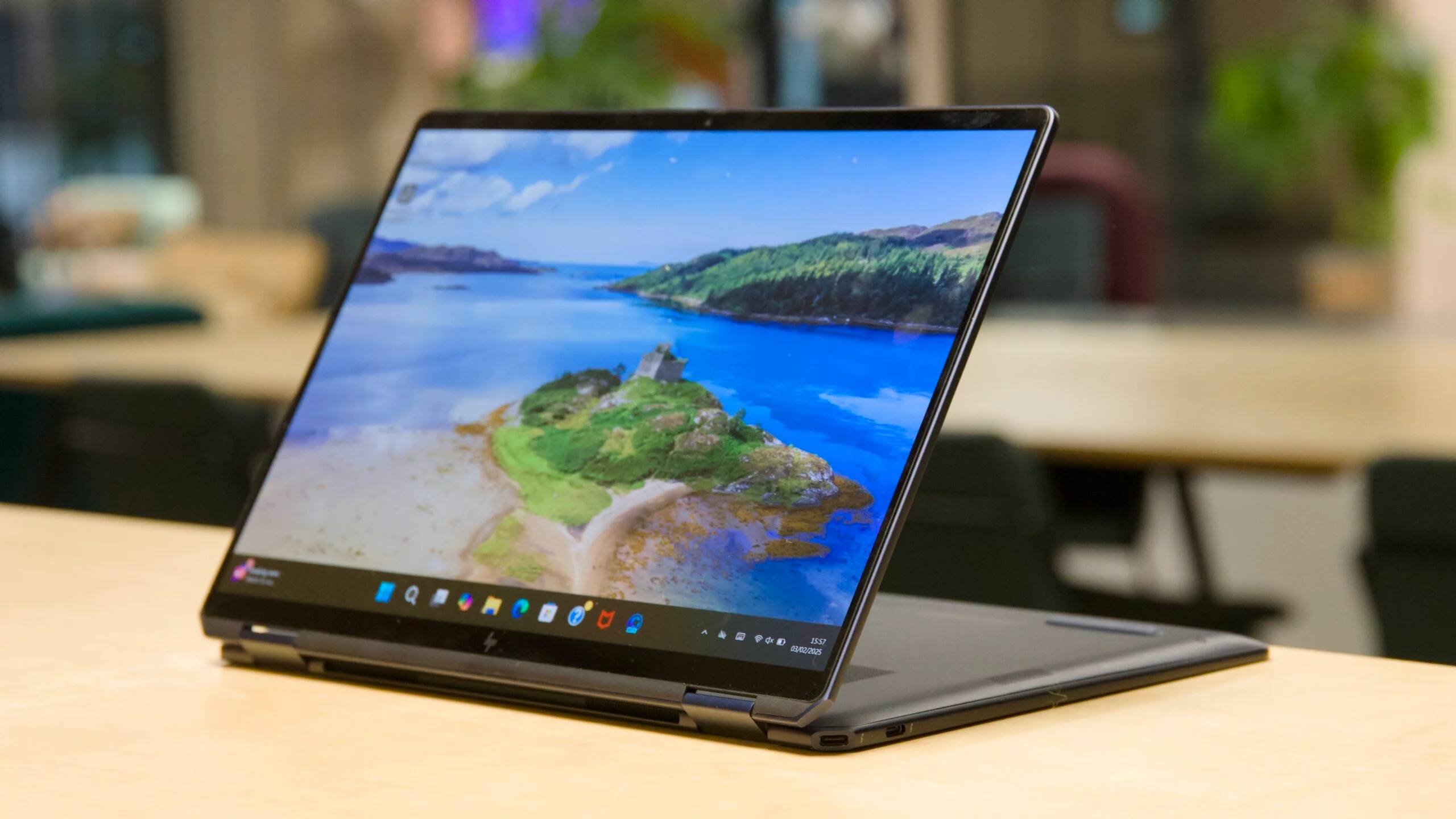 Đánh giá HP OmniBook Ultra Flip 14 – Laptop 2 trong 1 cao cấp với thiết kế xoay gập linh hoạt, hiệu năng mạnh mẽ và trải nghiệm AI hiện đại 22 HP OmniBook Ultra Flip 14.17