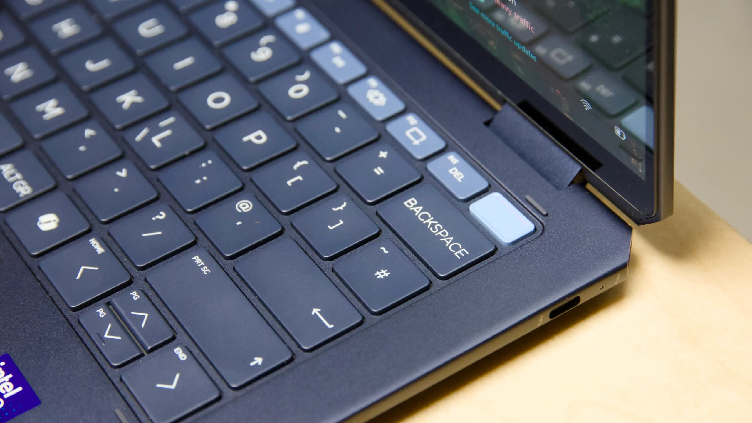 Đánh giá HP OmniBook Ultra Flip 14 – Laptop 2 trong 1 cao cấp với thiết kế xoay gập linh hoạt, hiệu năng mạnh mẽ và trải nghiệm AI hiện đại 21 HP OmniBook Ultra Flip 14.7