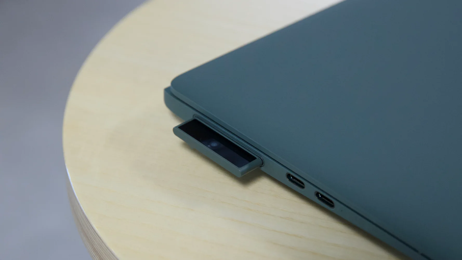 Đánh giá Honor MagicBook Art 14 (2025) – Chiếc ultrabook siêu nhẹ, thiết kế nghệ thuật và hiệu năng vượt trội cho thế hệ sáng tạo mới 25 Honor MagicBook Art 14 20257