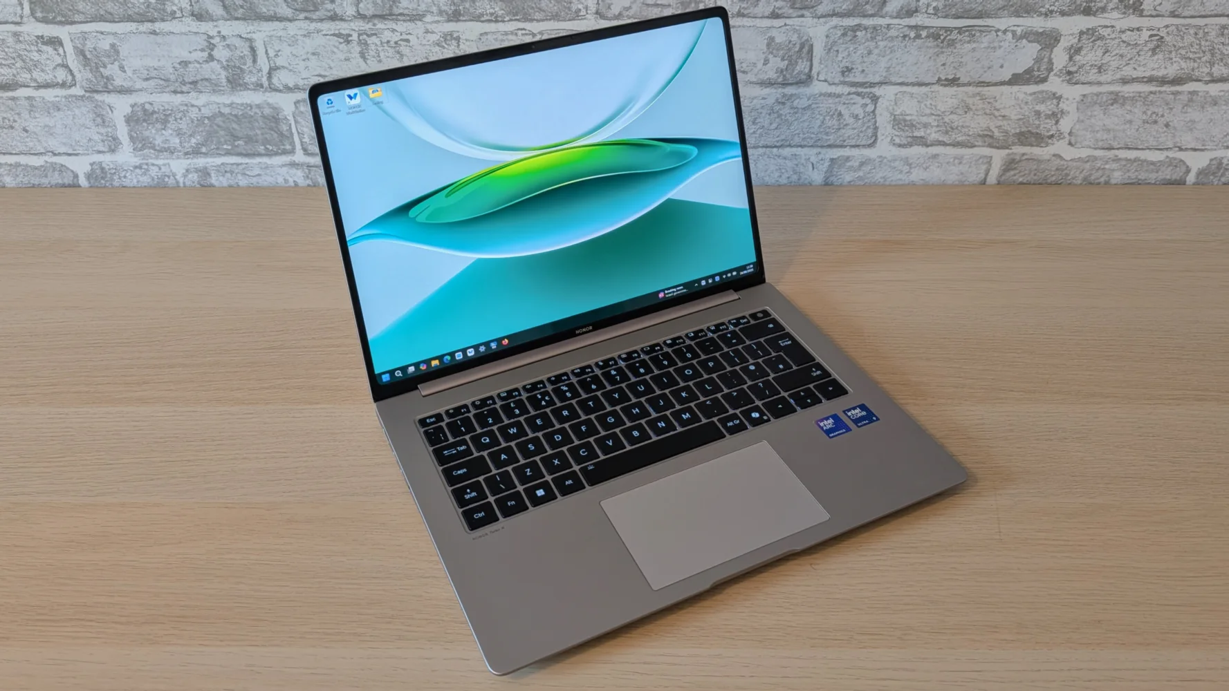 Đánh giá Honor MagicBook Pro 14 – Chiếc laptop lý tưởng cho người dùng cần hiệu năng mạnh và thiết kế cao cấp 31 Honor MagicBook Pro 1416