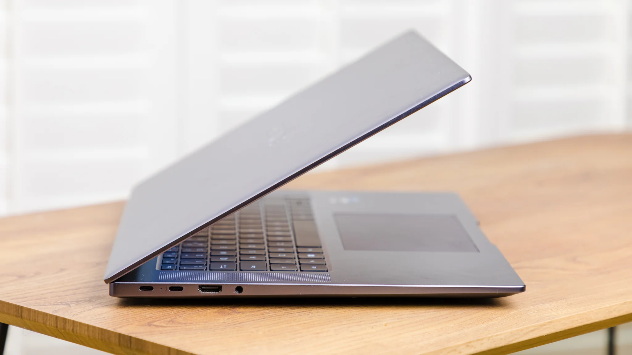 Đánh giá Huawei MateBook 16s – Chiếc laptop màn hình lớn 16 inch, hiệu năng mạnh mẽ với Intel Core cao cấp và thiết kế mỏng nhẹ 20 Huawei MateBook 16s.16