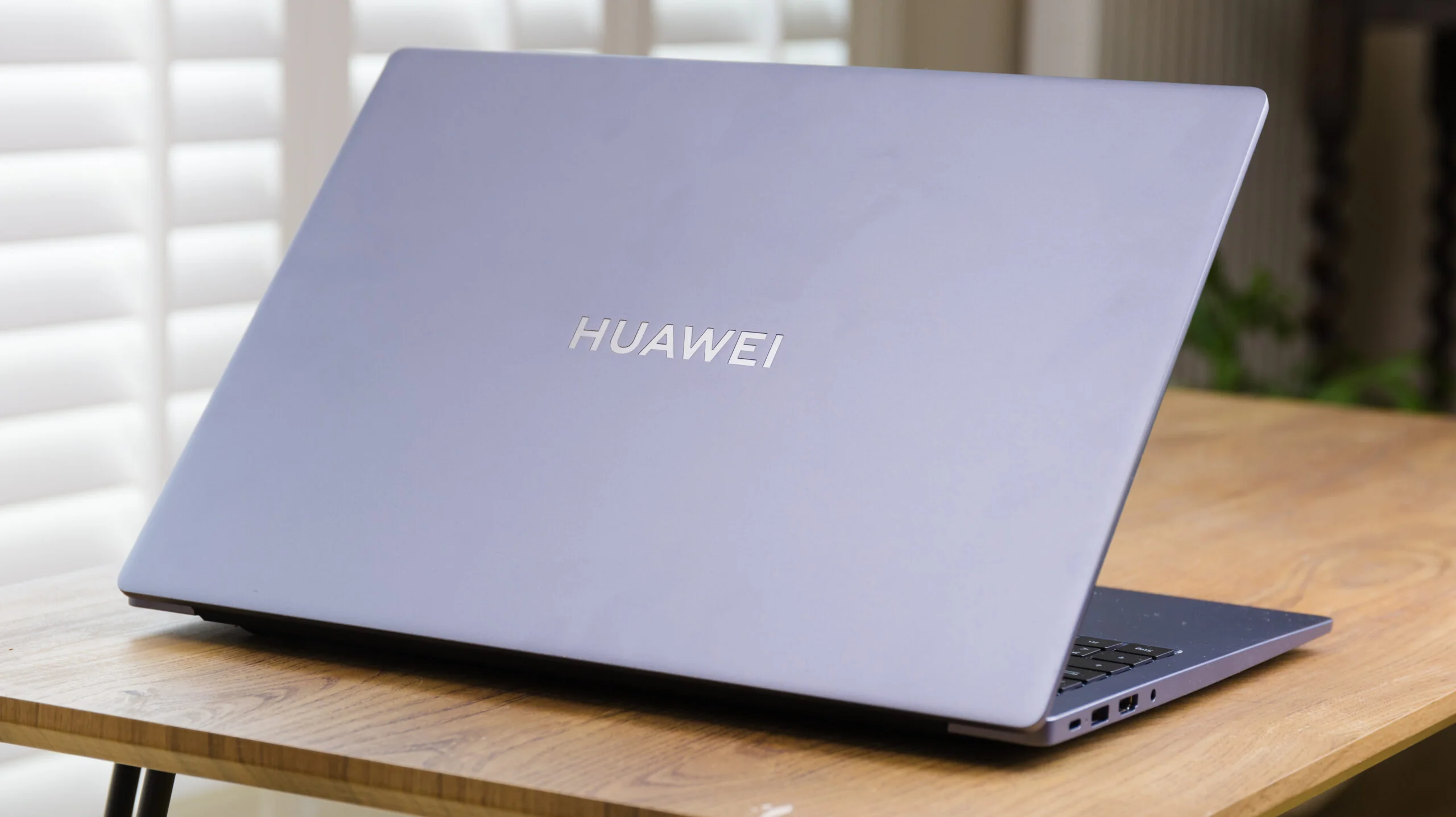 Huawei MateBook D 16.18
