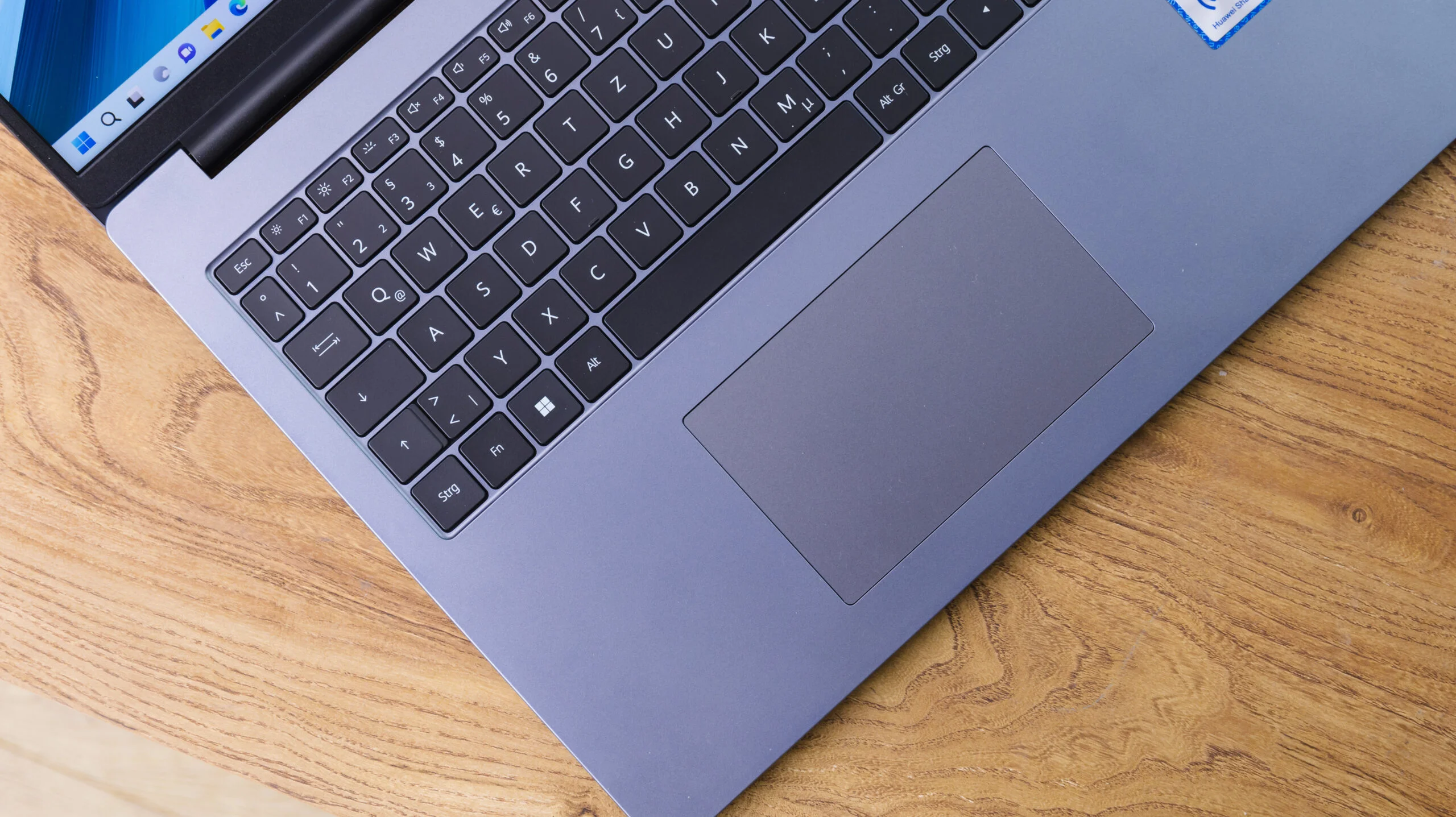 Huawei MateBook D 16.8