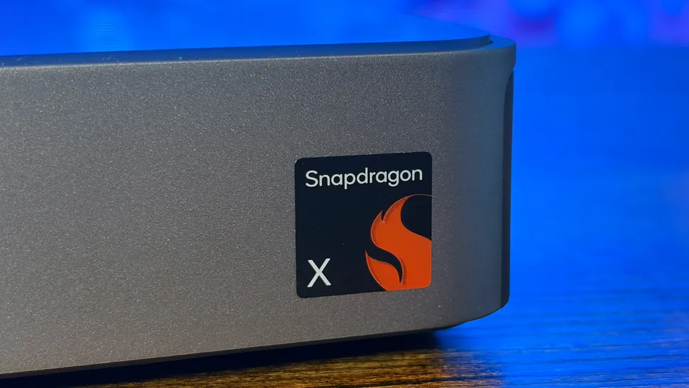 Đánh giá Lenovo IdeaCentre Mini X – Máy tính để bàn siêu nhỏ gọn với hiệu năng mạnh mẽ cho mọi nhu cầu văn phòng và giải trí 11 Lenovo IdeaCentre Mini X4.jpg