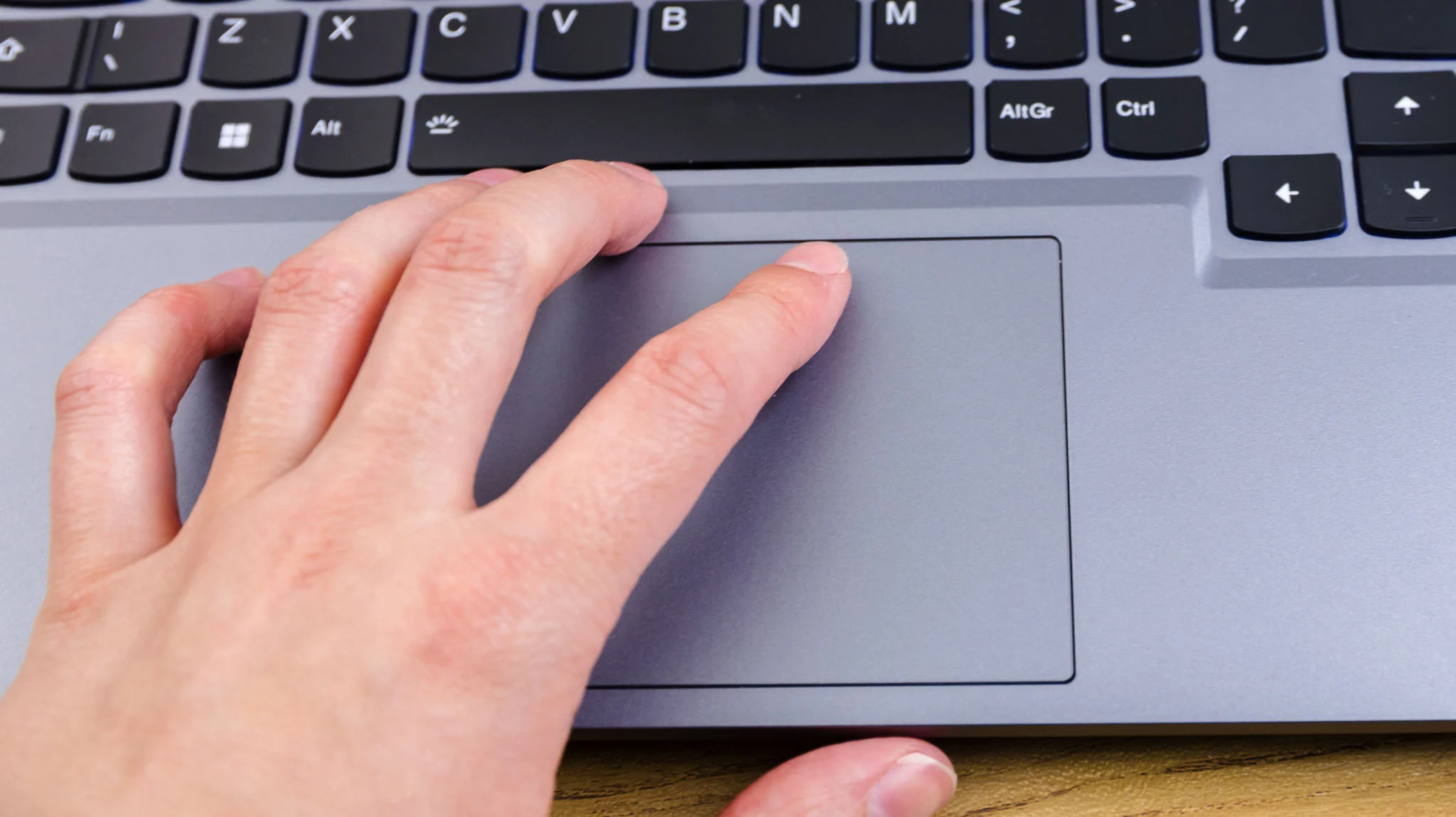 Lenovo LOQ 15IAX9I.10