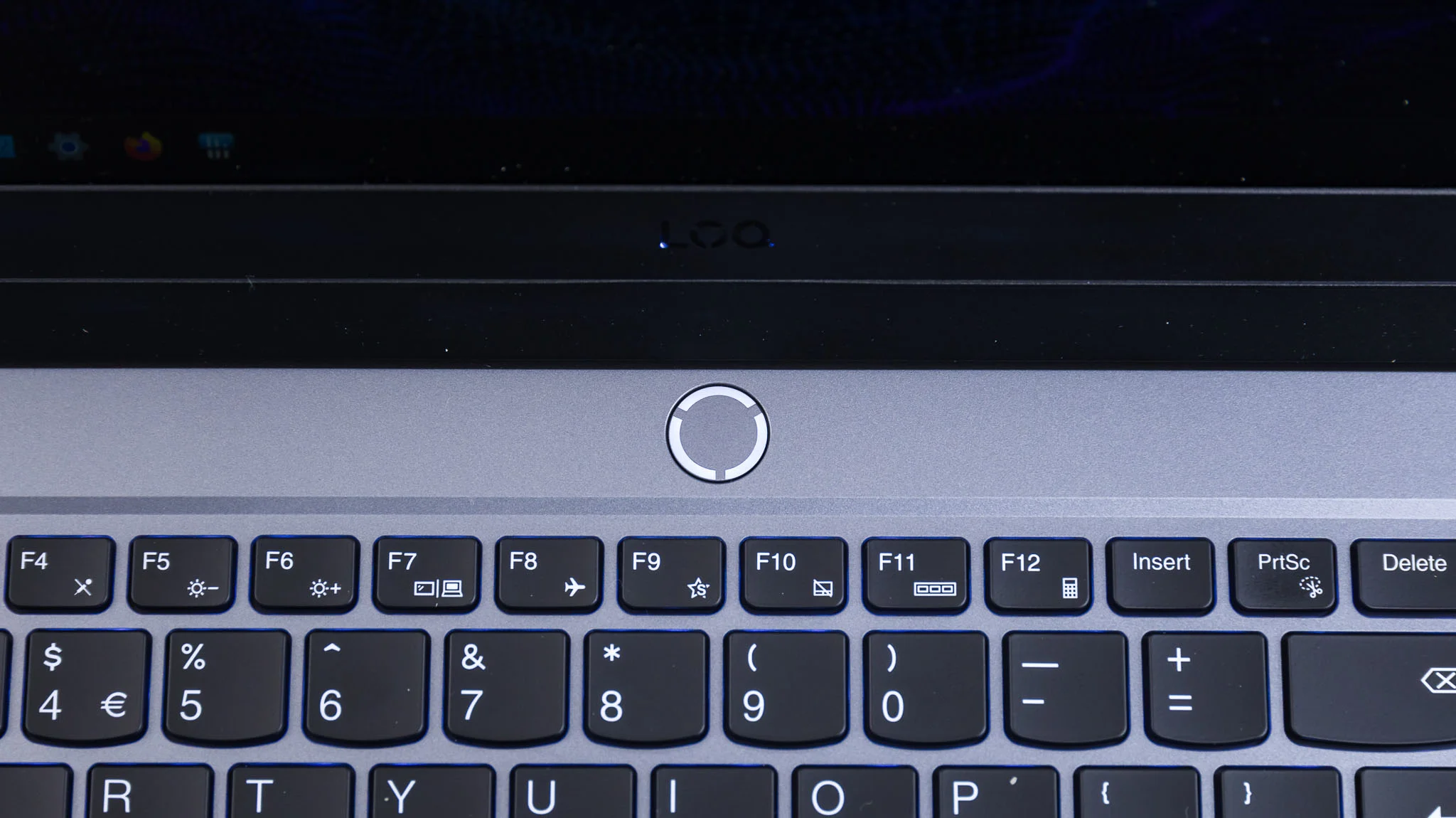 Lenovo LOQ 15IAX9I.15