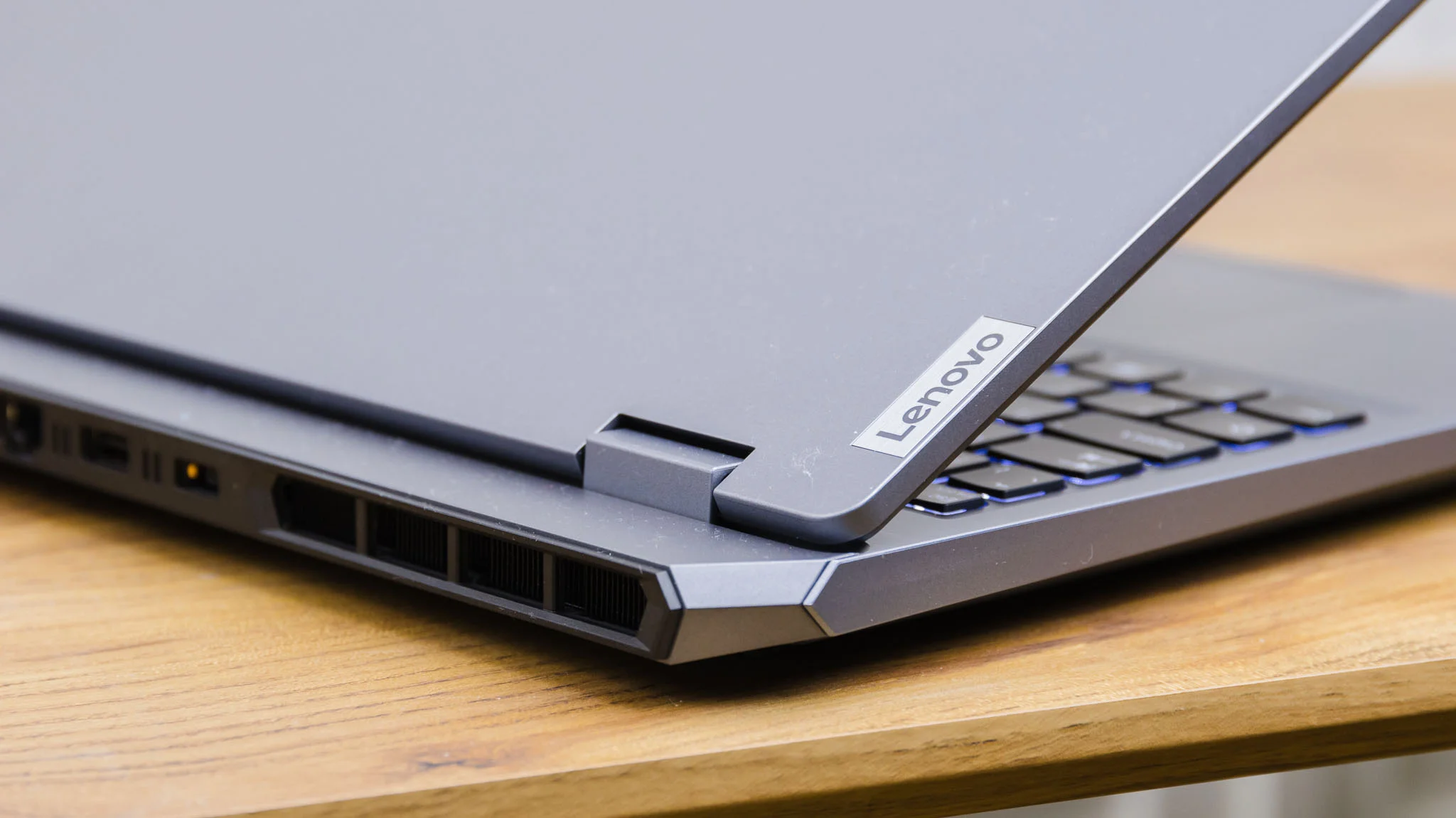 Lenovo LOQ 15IAX9I.17