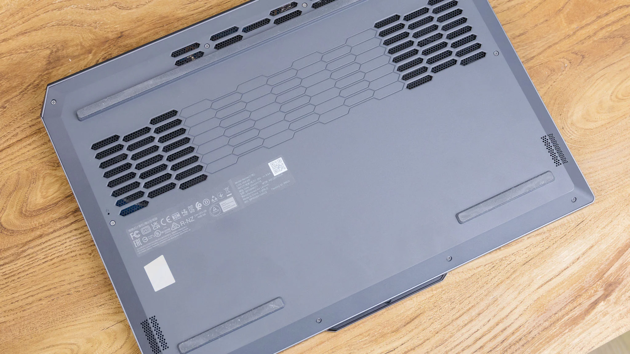 Lenovo LOQ 15IAX9I.6