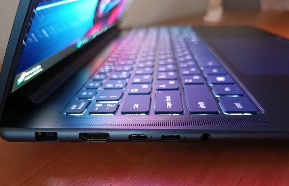 Lenovo Yoga Pro 9i Aura Edition34.jpg