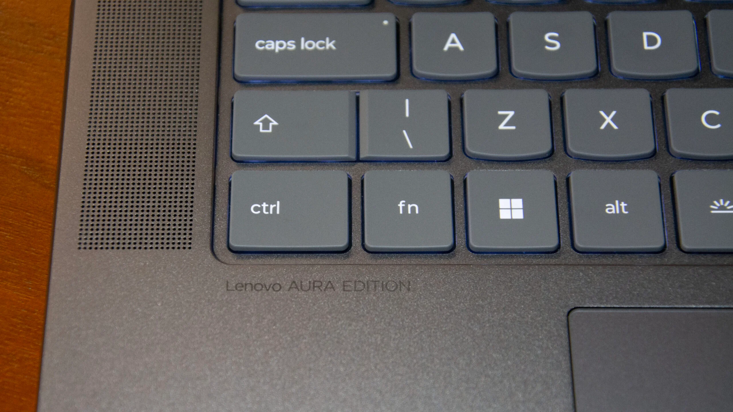 Lenovo Yoga Slim 7i Gen 9 Aura Edition12