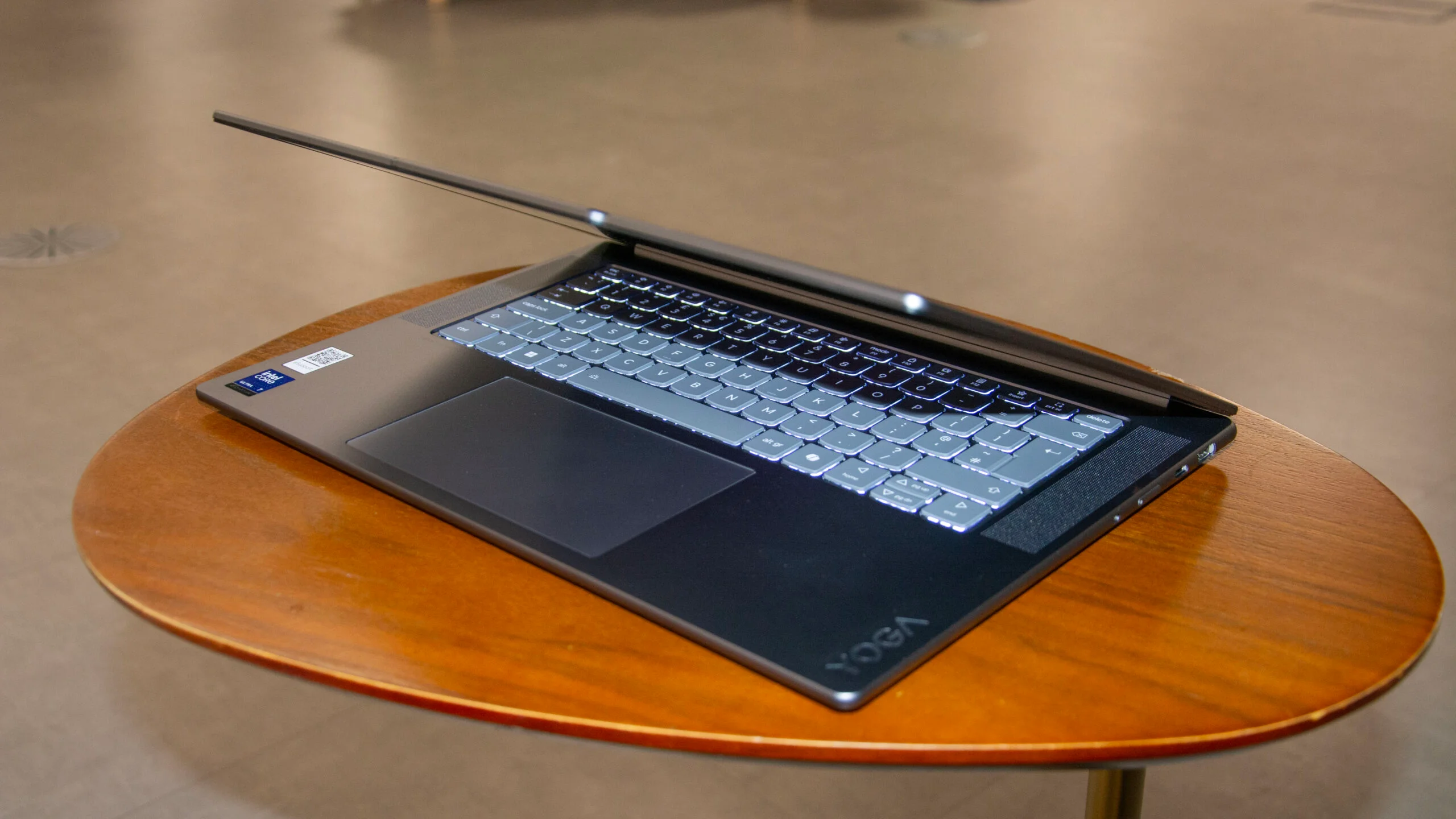 Lenovo Yoga Slim 7i Gen 9 Aura Edition13