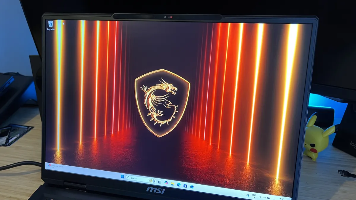 MSI Vector A18 HX A9W 4