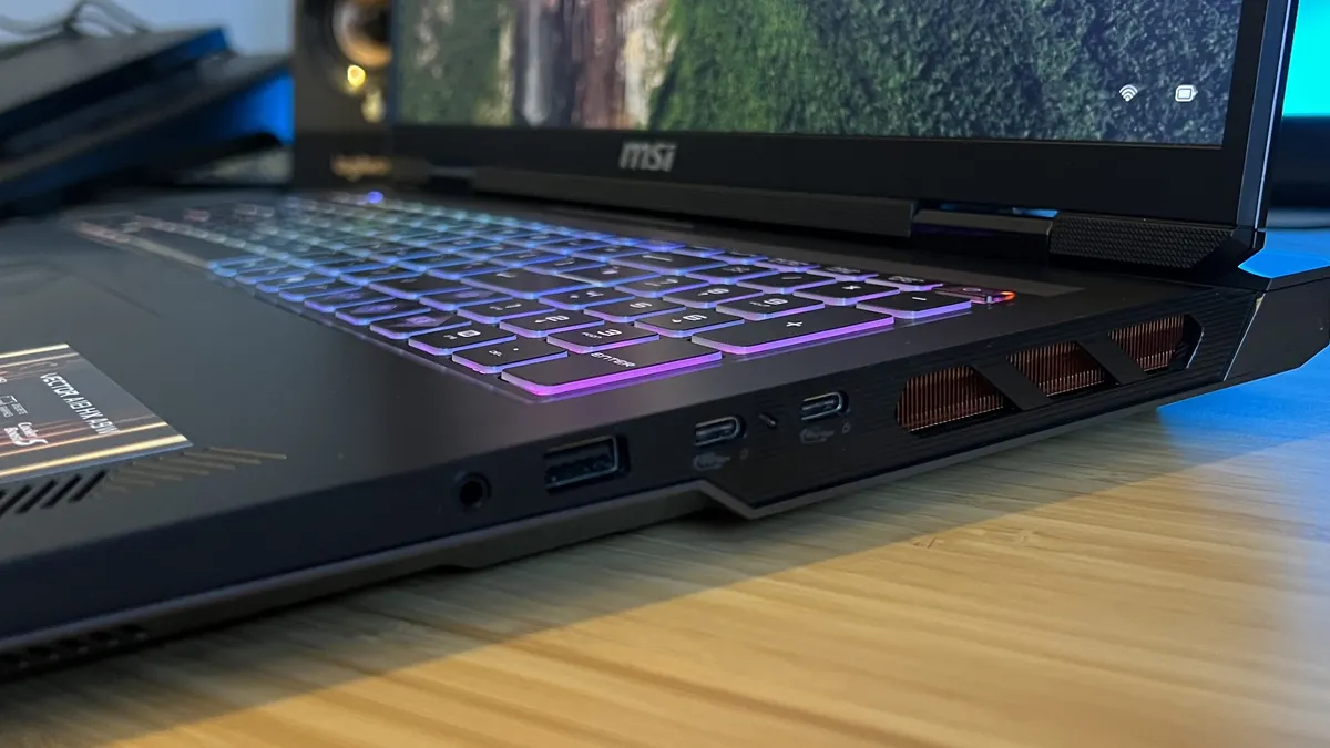 MSI Vector A18 HX A9W 5