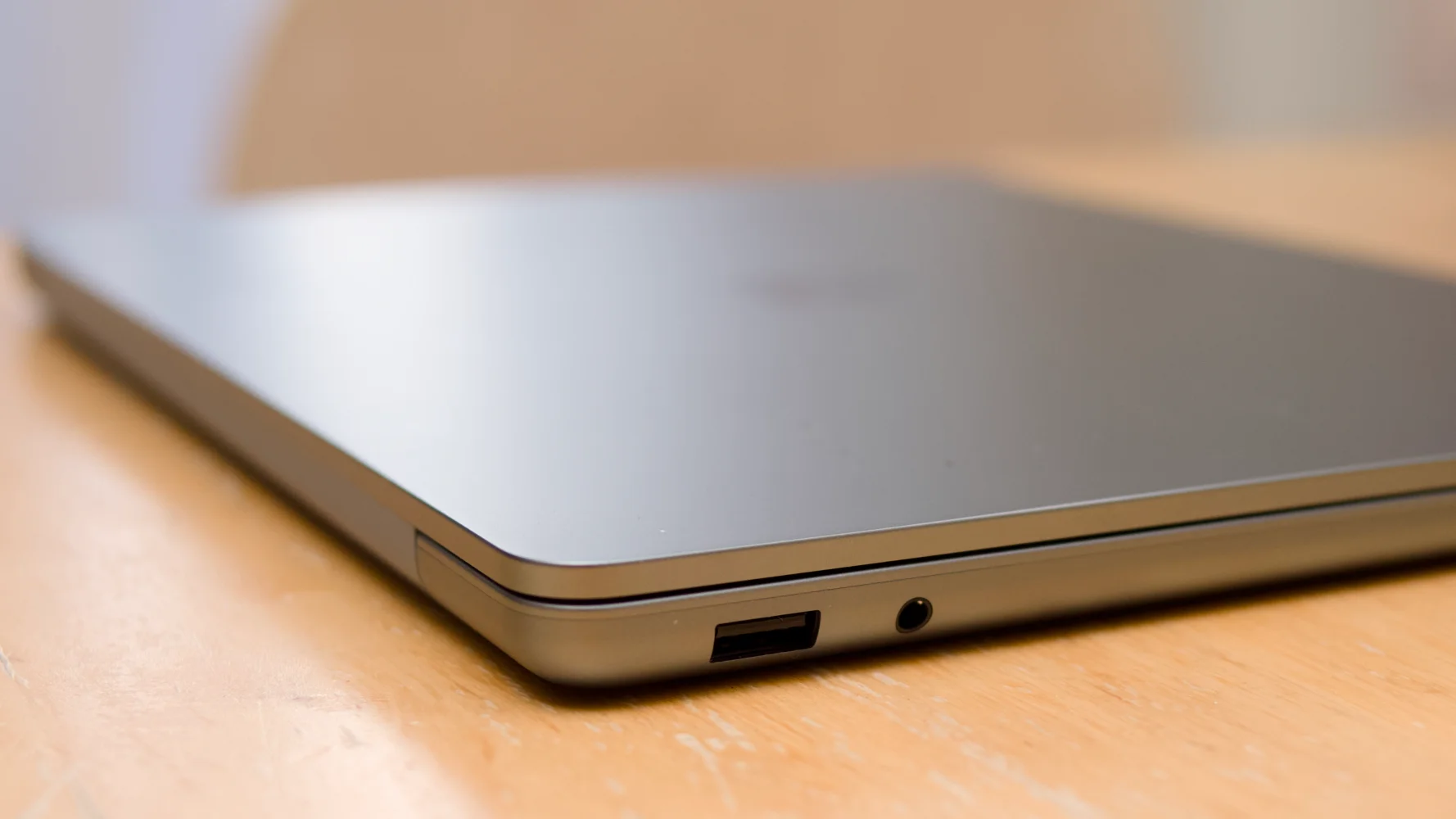 Microsoft Surface Laptop 13 inch10