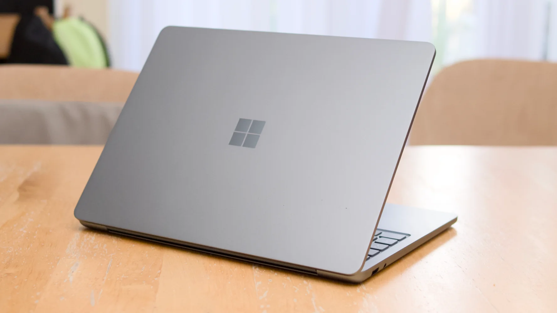 Microsoft Surface Laptop 13 inch15